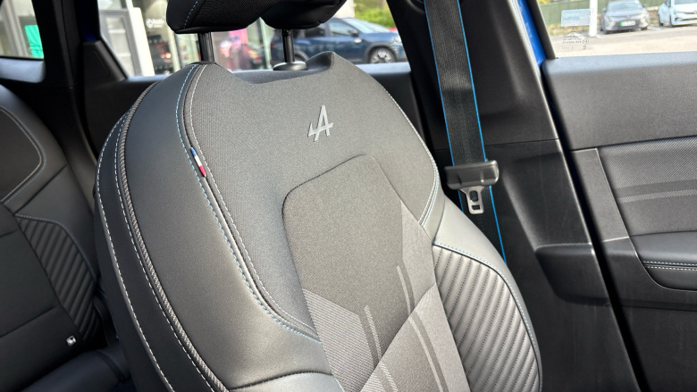 Renault Symbioz 1.6 E-Tech FHEV 145 Iconic Esprit Alpine 5dr Auto Hybrid Estate